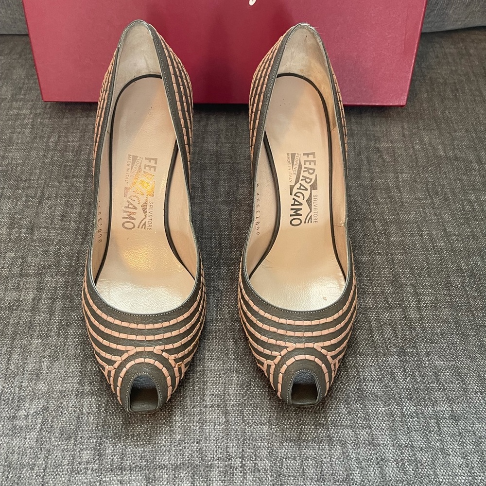 Salvatore Ferragamo Gray and Cream Leather Open Toe Heels.